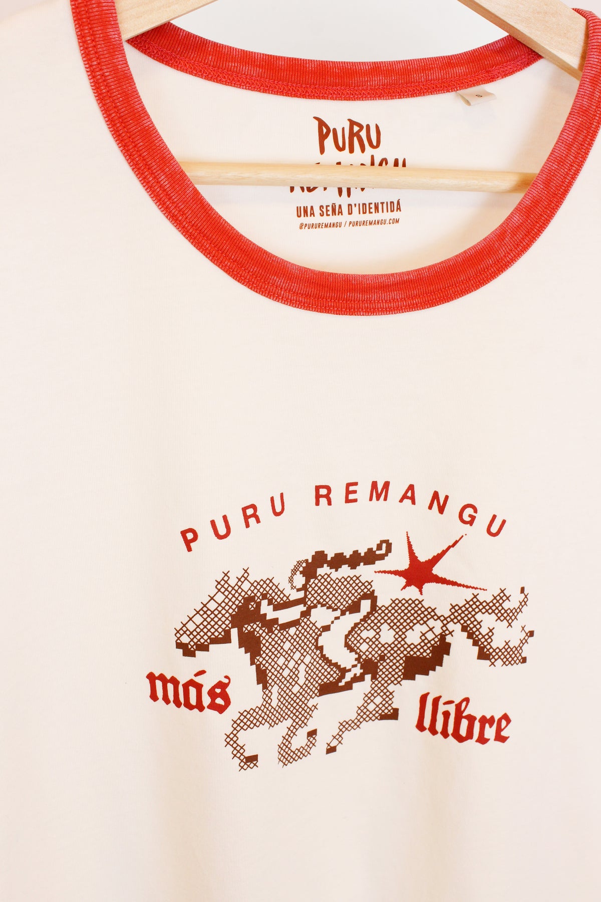 Camiseta Más Llibre - Muyer