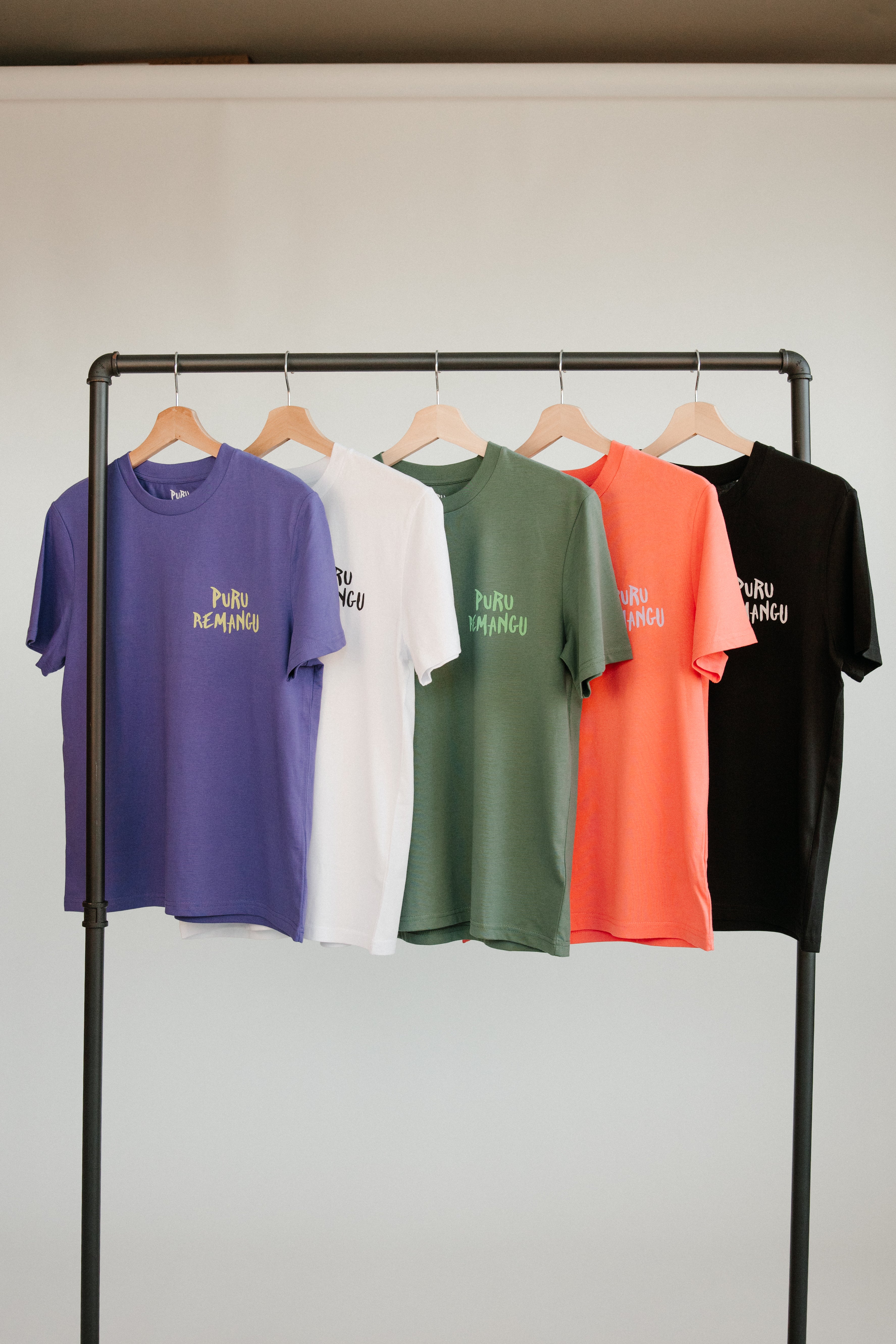 Camiseta Puru Remangu Negra - Unisex