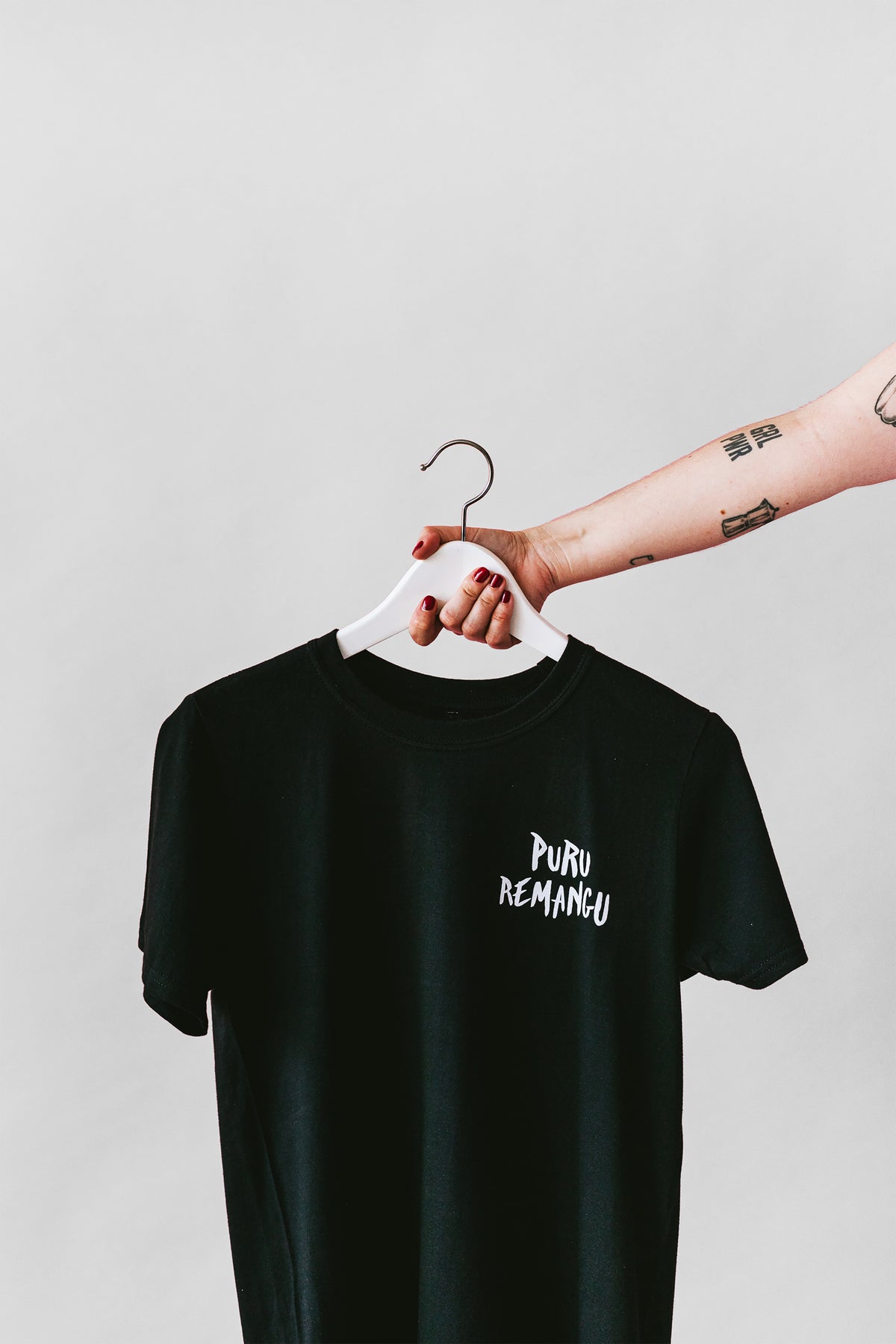 Camiseta Puru Remangu Negra - Unisex