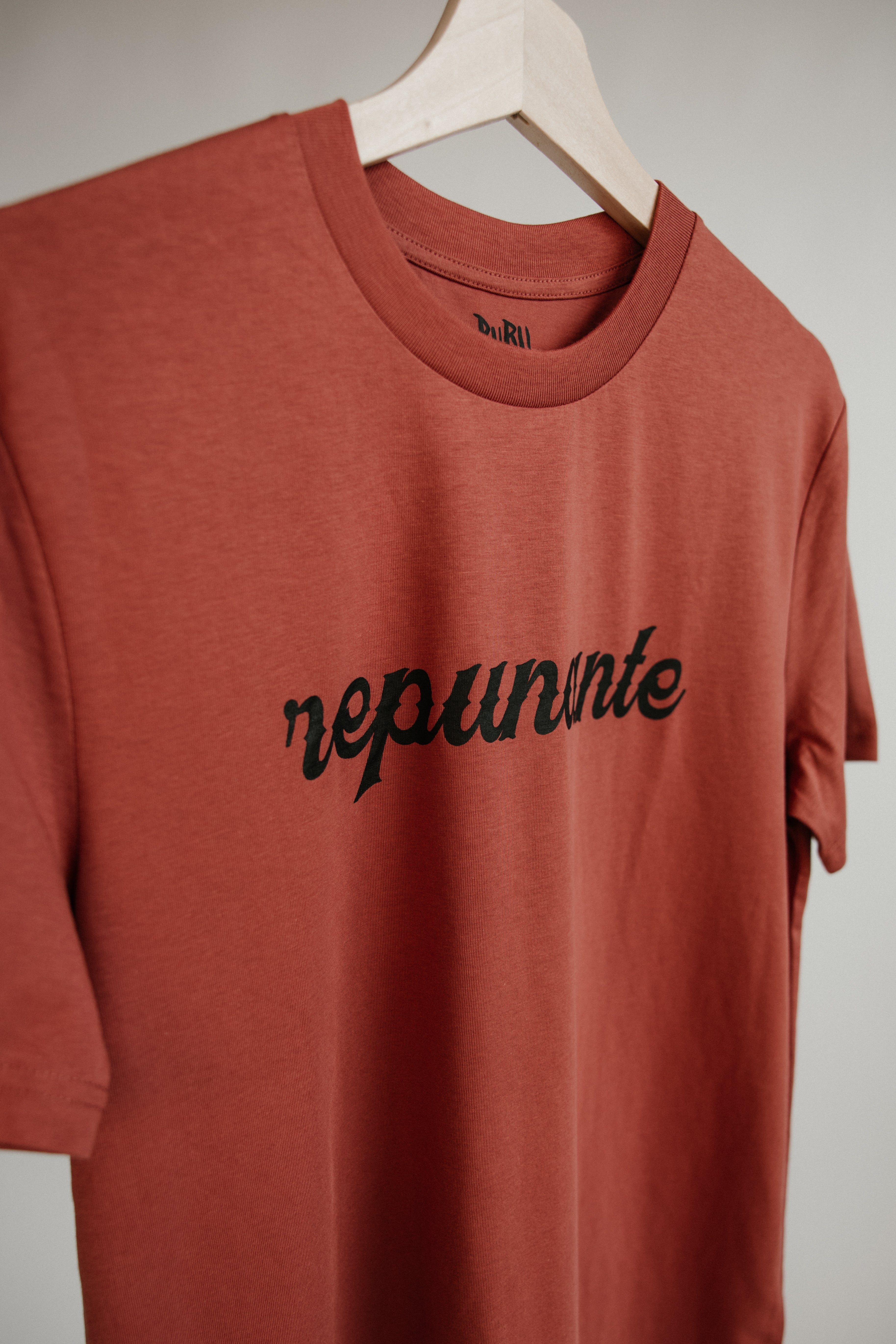 Camiseta Repunante Teya - Unisex