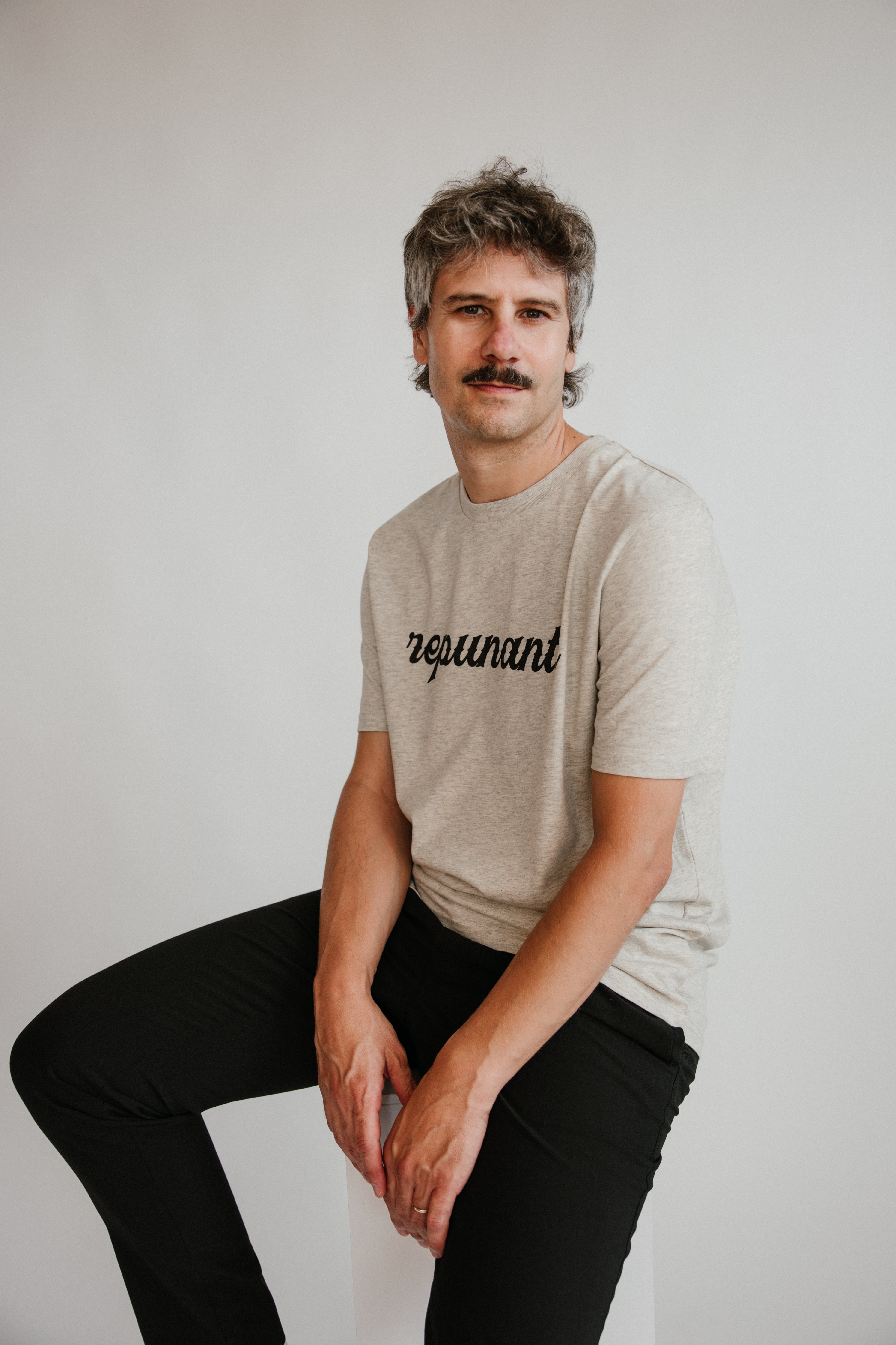 Camiseta Repunante Gris Jaspeáu - Unisex