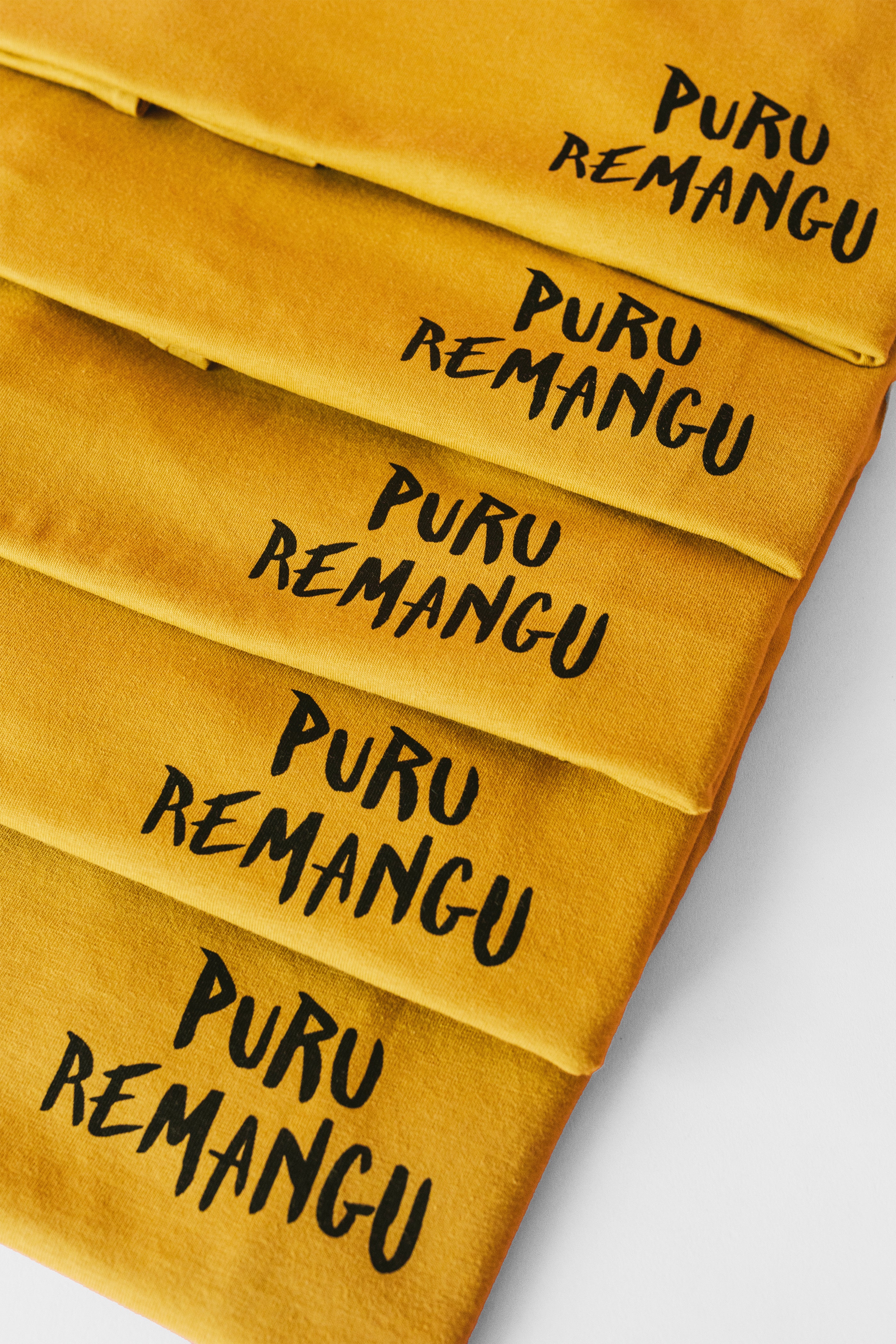 Camiseta Puru Remangu Mostaza - Unisex