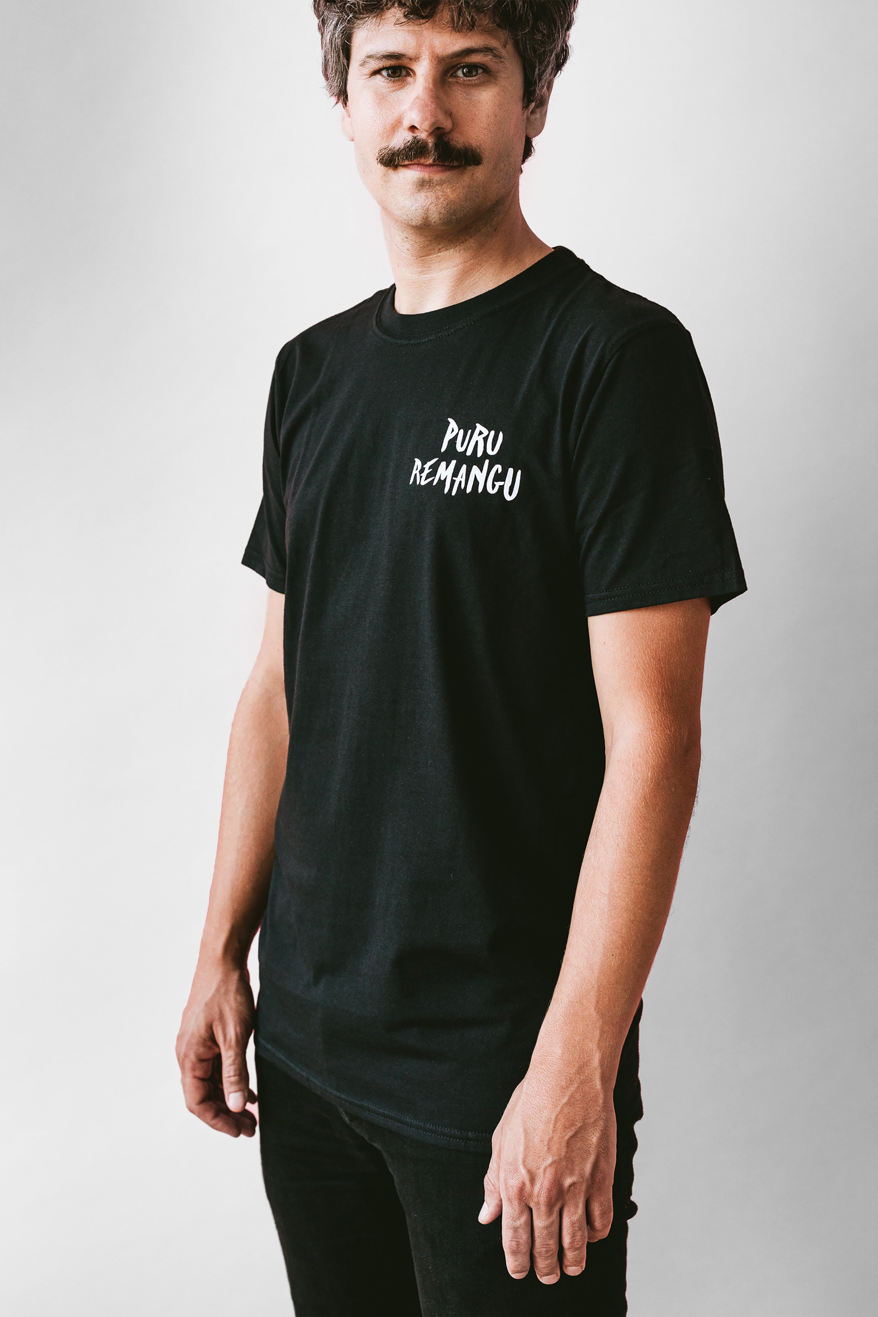 Camiseta Puru Remangu Negra - Unisex