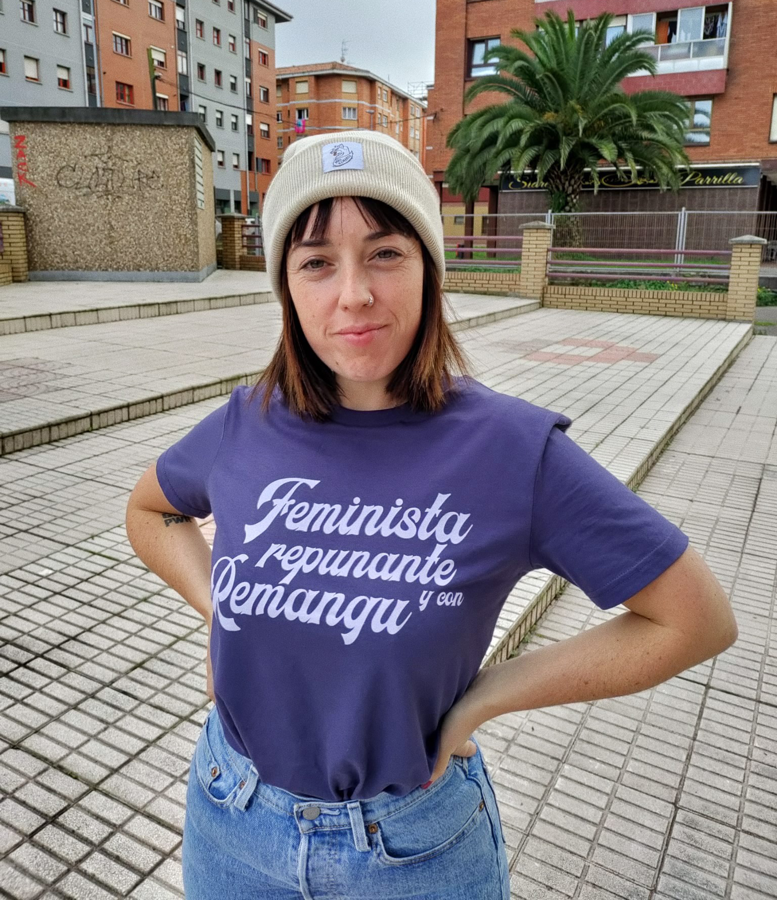 Camiseta feminista, repunante con remangu Puru Remangu
